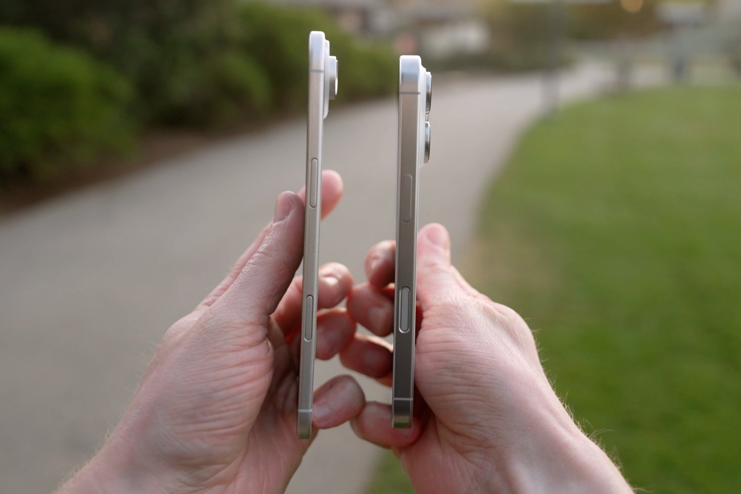 iPhone 17 Air dummy model compared to iPhone 16 Pro