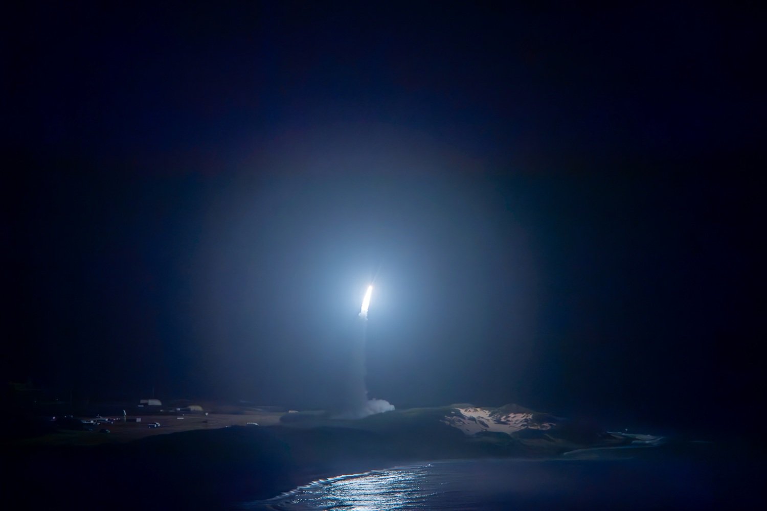 Stellar Laelaps / Flight Test Aegis Weapon System 32 (ftm 32)
