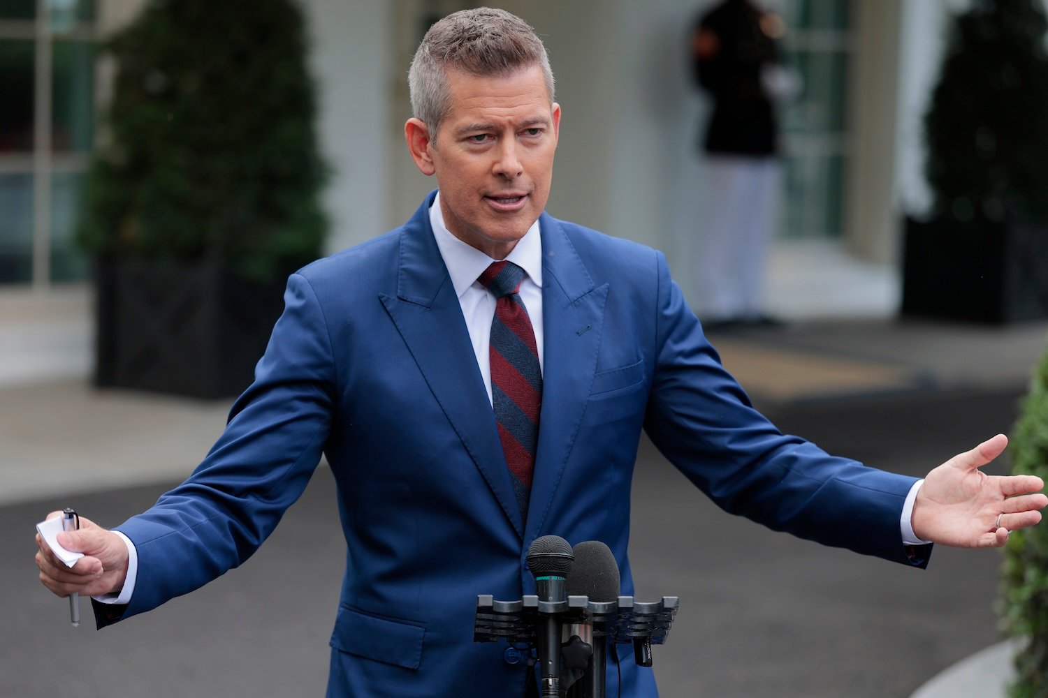 U.S. Transportation Secretary Sean Duffy speaks to reporters outside of the West Wing of the White House on May 6, 2025 in Washington, DC. Duffy spoke to reporters about the ongoing cancellations and delays at Newark Liberty International Airport caused by air traffic control staffing shortages and equipment malfunctions.