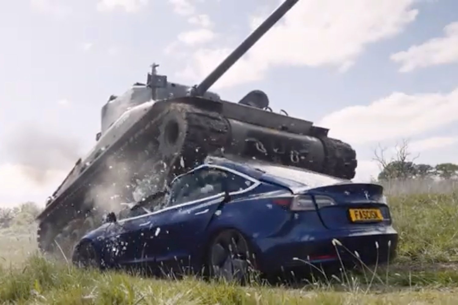 A Sherman Tank crushes a Tesla with the license plate "FASCISM" in a YouTube video.
