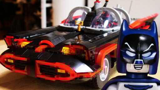 Site Kapow! Building The Classy Lego 66’ Batmobile